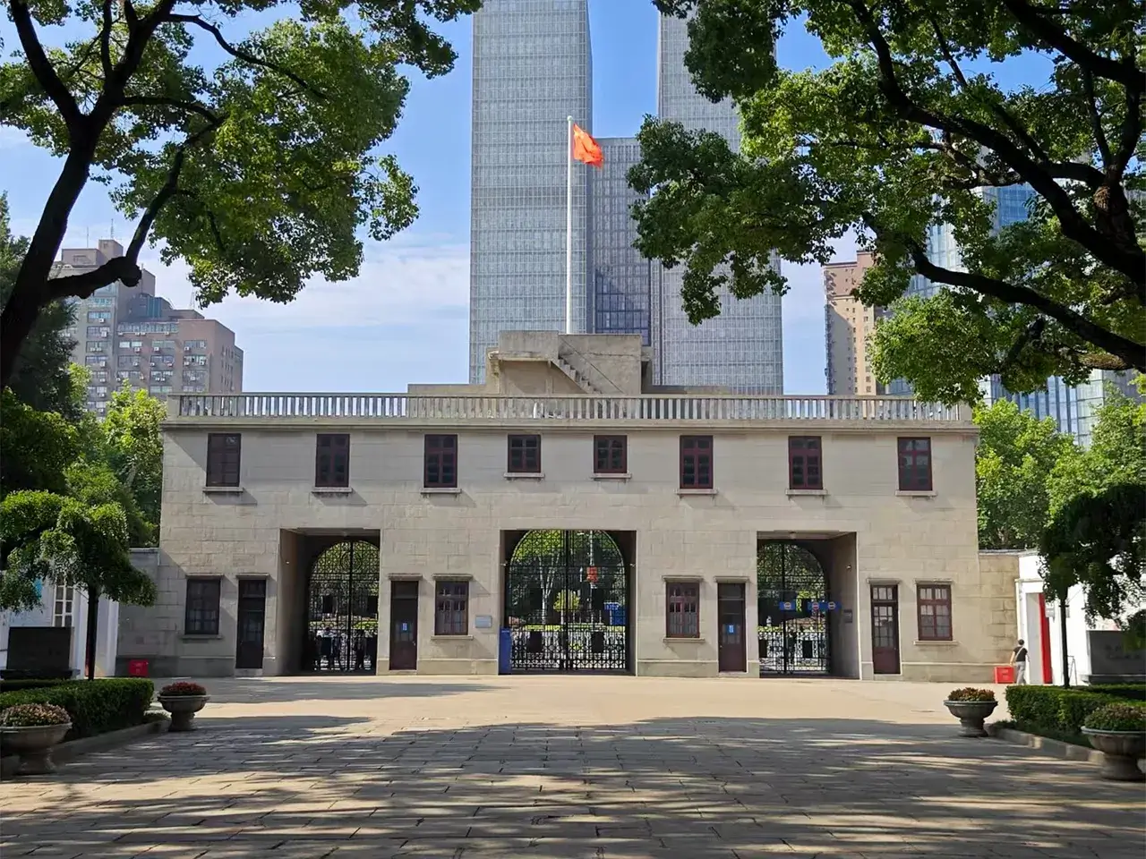 总统府大门背面